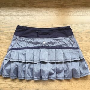 Lululemon Skirt. Size 4. NavyBlue